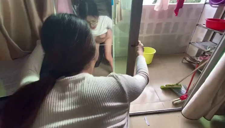 Doggy em trước gương – Việt Nam