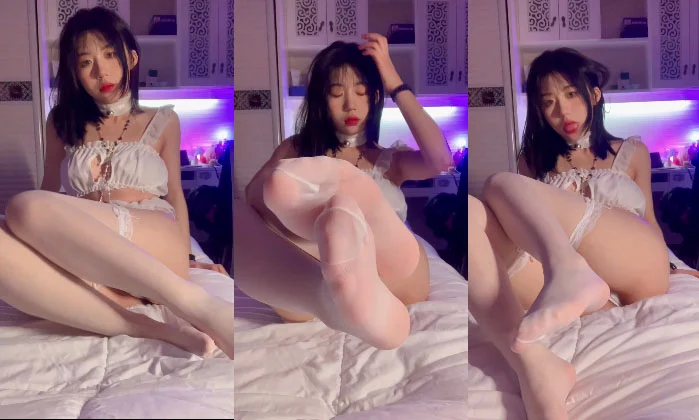 Đôi chân dài quyến rũ – Việt Nam