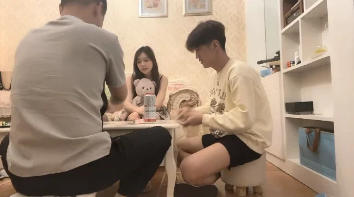 Nhậu đêm cùng người yêu bạn thân – Việt Nam