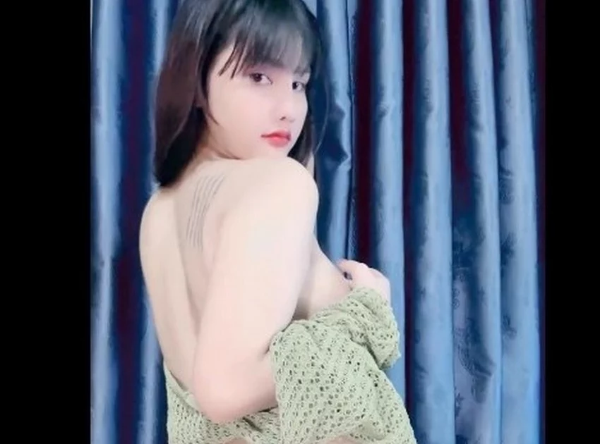 Nữ streamer lên hàng căng đét – Việt Nam