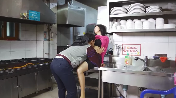 Vinh quang dành cho con cặc của bạn chồng – Hàn Quốc