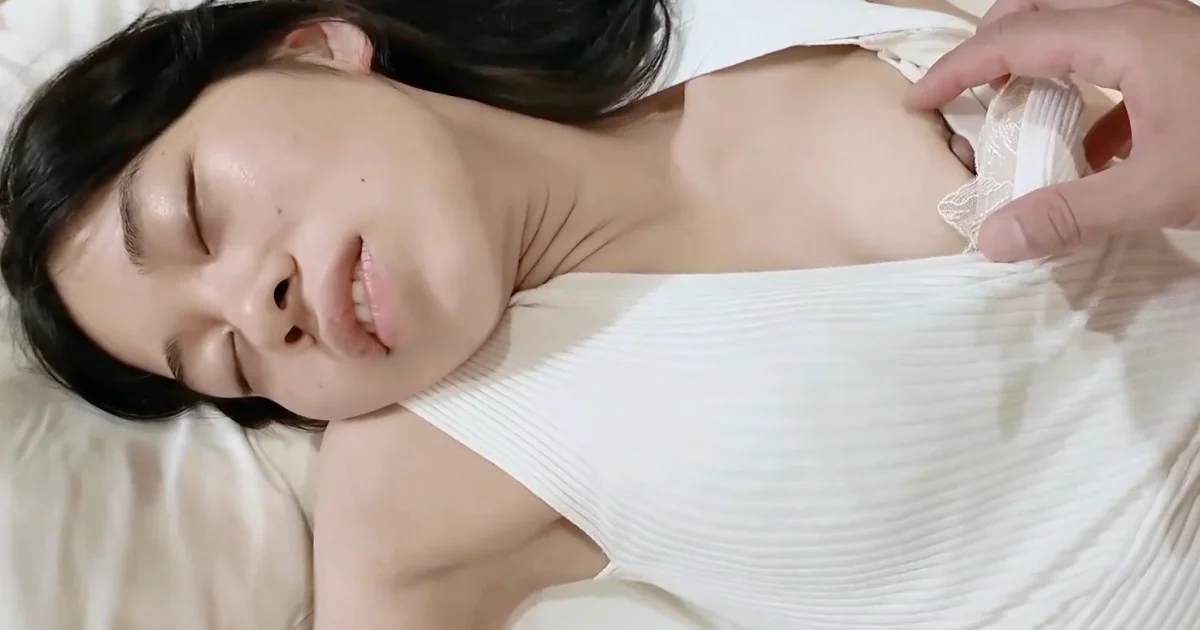 FC2-PPV-4735289_Cô ấy trêu chọc một con cặc bằng kỹ thuật tuyệt vời của mình